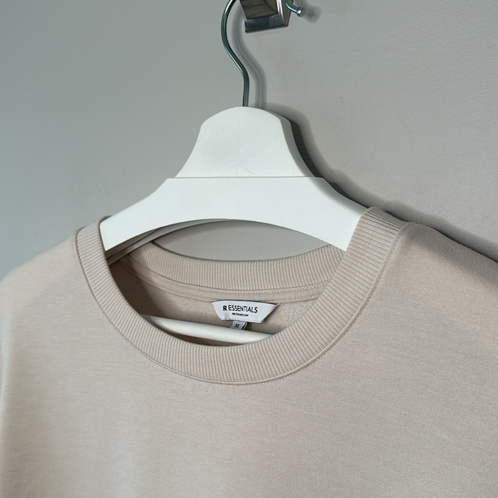 Reitmans R Essentials Cream Crew Neck Pull Over Sweatshirt - Picture 2 of 11